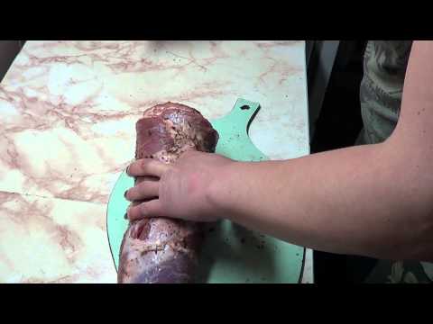 Простой рецепт мясного рулета из свинины