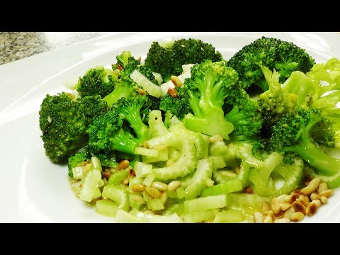 Салат с брокколи, сельдереем и орехами - видео рецепт от GermaCook