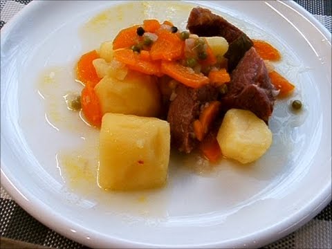 Картофель с овощами и копченым мясом