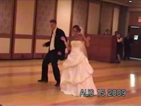Bryan & Lauren's funny first wedding dance