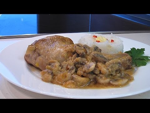 Курица с грибами и луком пореем видео рецепт