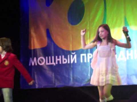 Дети поют Price Tag (Презентация Юмор ТВ)