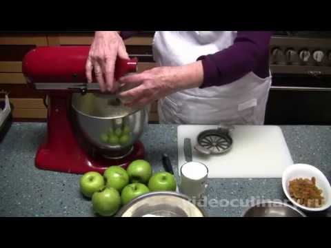 Рецепт - Шарлотка с яблоками от ВидеоКулинарии
