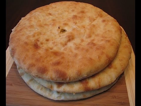 Кабускаджын (осетинский пирог с капустой и сыром)