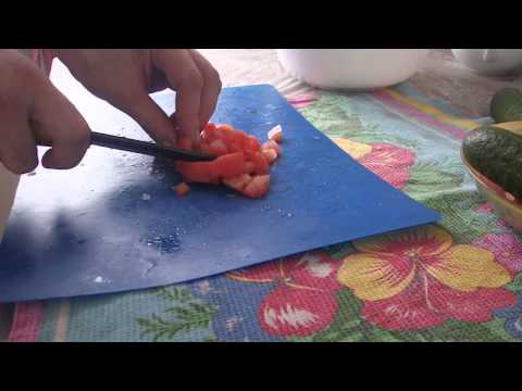 Тест Puukko на продуктах (делаем салат с копченой курицей)