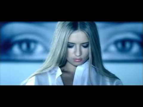 Ахонькова - Под дождем [10 sexy]