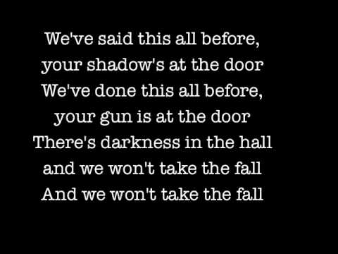 Billy Talent - Living In The Shadows + Lyrics