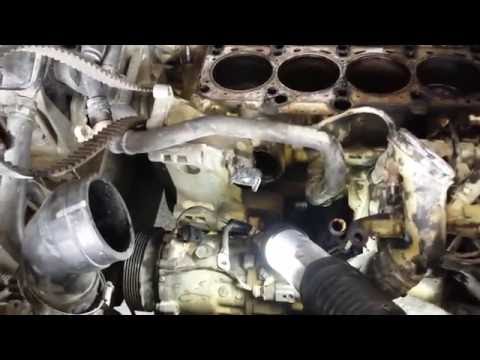 Motor de Audi Turbo Explodiu Olha o Rombo no Casco