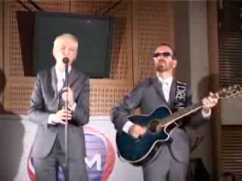 Eurythmics Here Comes The Rain Again Acoustic Live on RFM (French Radio Station) 2005