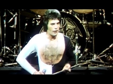 Queen -  We Are The Champions (Official Video)