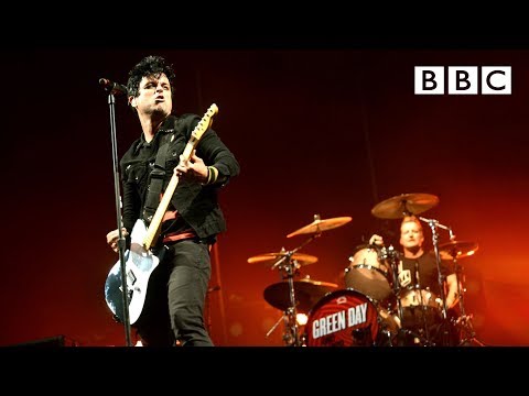 Green Day - Boulevard of Broken Dreams at Reading Festival 2013