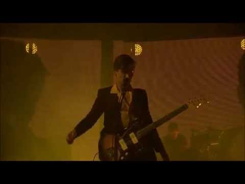 Arctic Monkeys - Old Yellow Bricks - Live @ iTunes Festival 2013 - HD