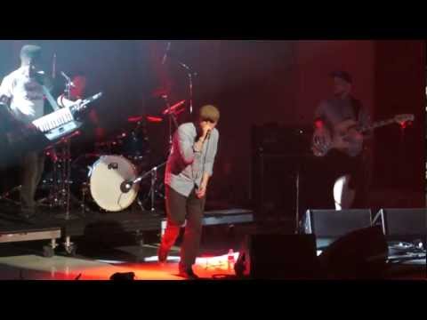 Alex Clare - Too Close - KROQ Almost Acoustic Christmas 2012