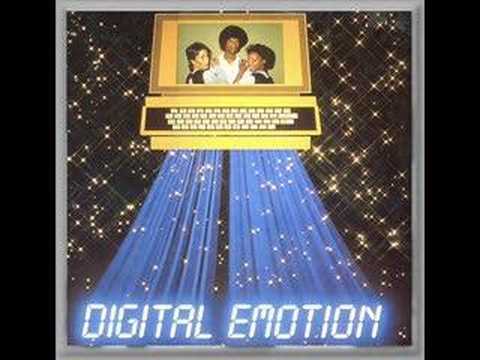DIGITAL EMOTION - Go Go Yellow Screen (best audio)