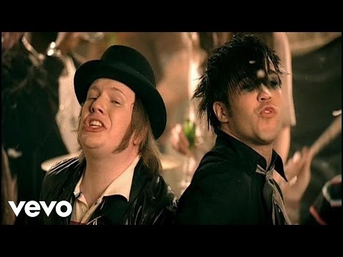 Fall Out Boy - This Ain't A Scene, It's An Arms Race