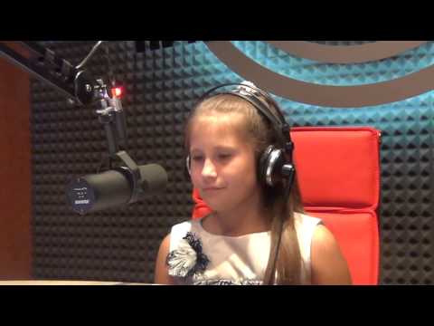 11-летняя девочка поет Lady Gaga