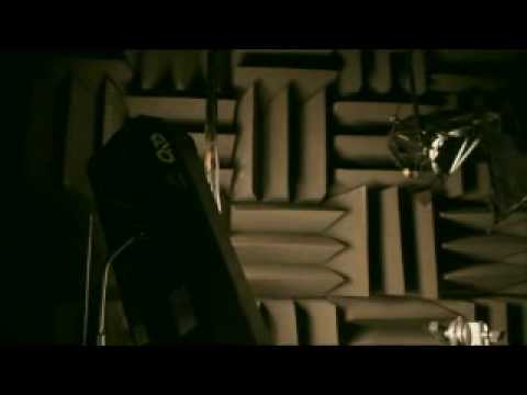 Massive Attack - Saturday Come Slow (ft. Damon Albarn) (Official Video)